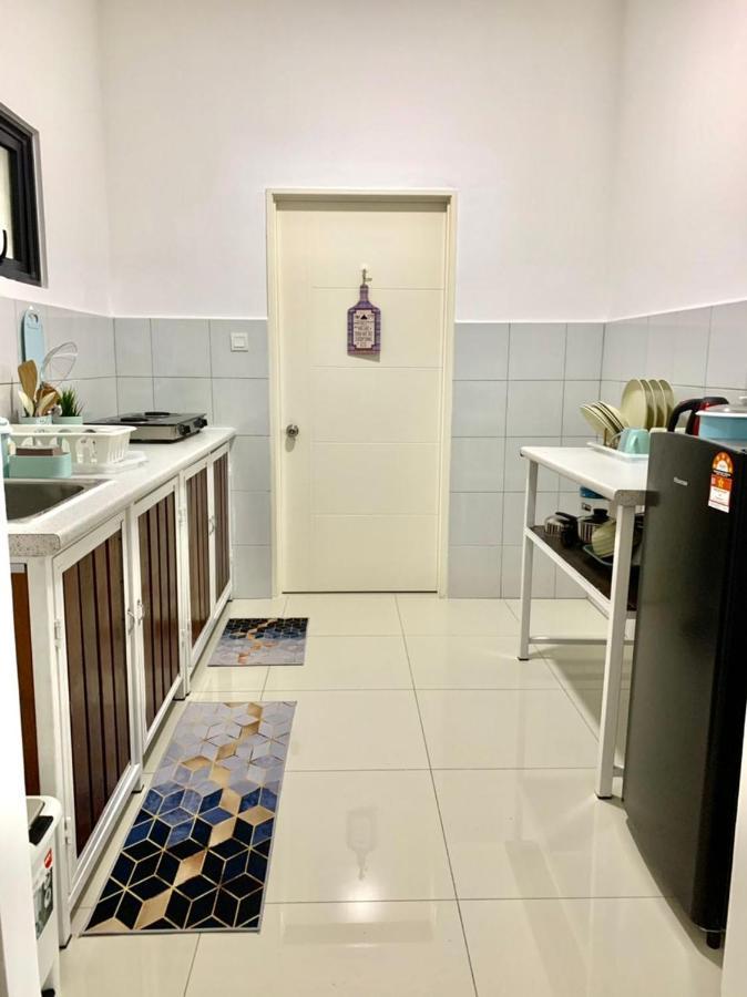 קואלה טרנגאנו Bunga Homestay Sea View מראה חיצוני תמונה